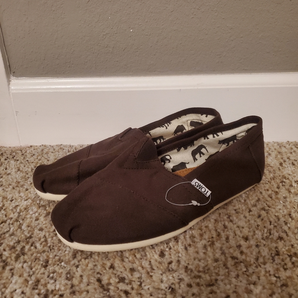 NWOT TOMS BROWN CANVAS CLASSIC ALPERGATA SLIP ON US8.5W